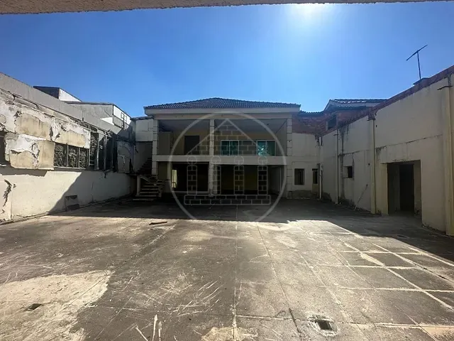 Sobrado com 993m² 4 quartos e 2 banheiros, à venda, no bairro Chácara Meyer em São Paulo