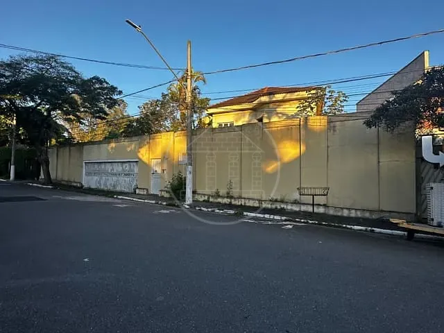 Sobrado com 993m² 4 quartos e 2 banheiros, à venda, no bairro Chácara Meyer em São Paulo