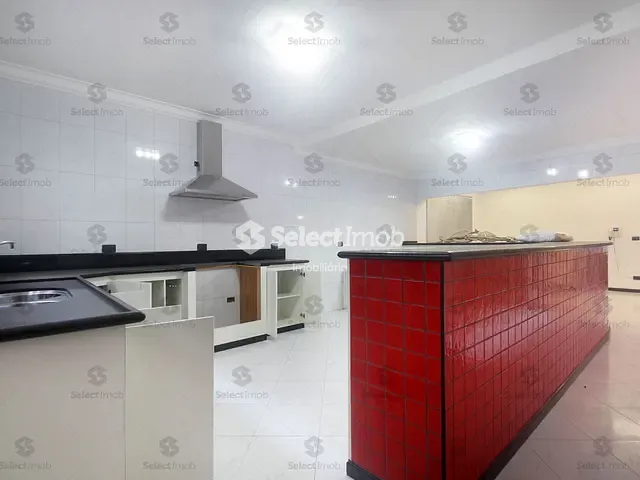 Sobrado com 420m² 3 quartos e 4 banheiros, à venda, no bairro Jardim São Jorge do Guapituba em Mauá