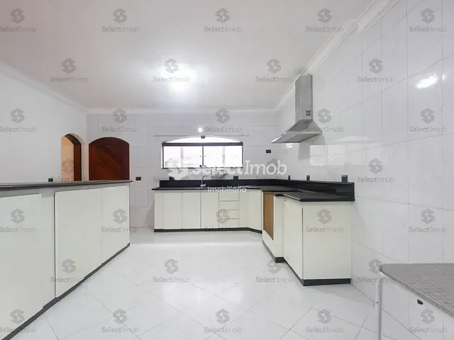 Sobrado com 420m² 3 quartos e 4 banheiros, à venda, no bairro Jardim São Jorge do Guapituba em Mauá