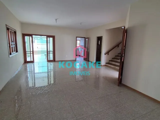 Sobrado com 360m² 4 quartos e 5 banheiros, para alugar, no bairro Urbanova em São José Dos Campos