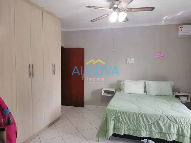 Sobrado com 150m² 4 quartos e 3 banheiros, à venda, no bairro Residencial Bosque dos Ipês em São José dos Campos