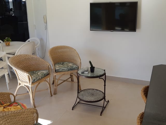 Sobrado com 982m² 6 quartos e 8 banheiros, à venda, no bairro Jardim Acapulco em Guarujá