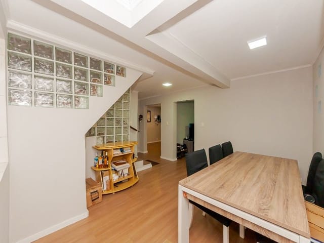 Sobrado com 140m² 3 quartos e 2 banheiros, à venda, no bairro Loteamento Marinoni em Almirante Tamandaré