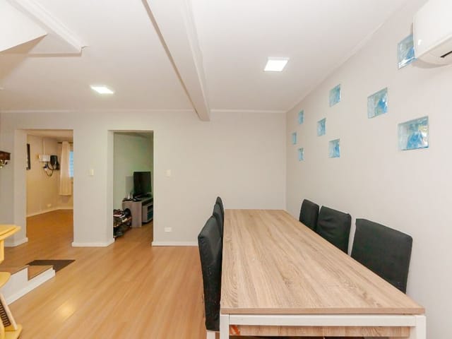 Sobrado com 140m² 3 quartos e 2 banheiros, à venda, no bairro Loteamento Marinoni em Almirante Tamandaré