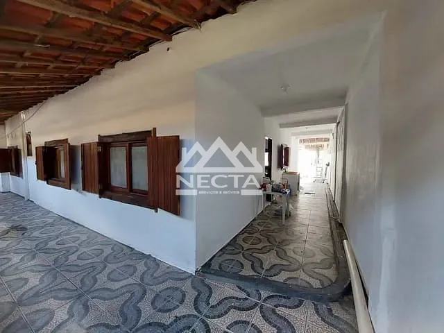 Sobrado 3 quartos e 2 banheiros, à venda, no bairro Varadouro em São Sebastião