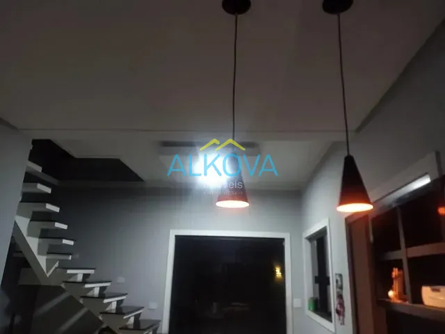 Sobrado com 330m² 3 quartos e 3 banheiros, à venda, no bairro Jardim Santa Júlia em São José dos Campos
