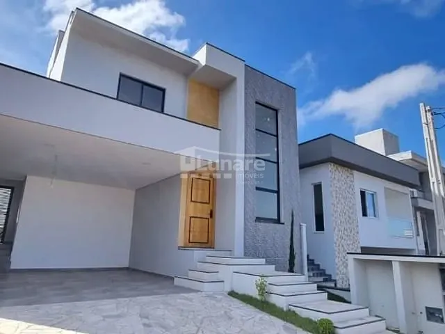 Sobrado com 250m² 3 quartos e 4 banheiros, à venda, no bairro Cézar de Souza em Mogi das Cruzes