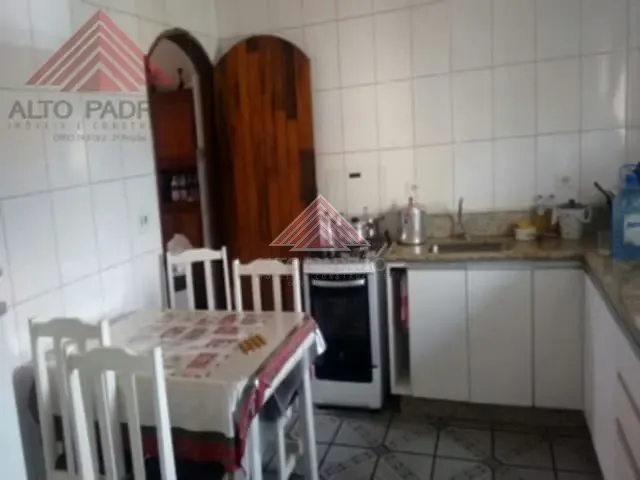Sobrado com 100m² 4 quartos e 3 banheiros, à venda, no bairro Jardim Guapituba em Mauá