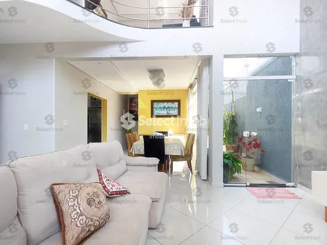 Sobrado com 279m² 3 quartos e 2 banheiros, à venda, no bairro Jardim Pedroso em Mauá