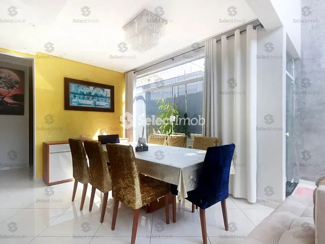 Sobrado com 279m² 3 quartos e 2 banheiros, à venda, no bairro Jardim Pedroso em Mauá
