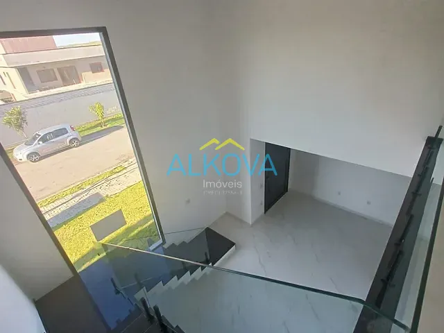 Sobrado com 451m² 4 quartos e 6 banheiros, à venda, no bairro Urbanova em São José dos Campos