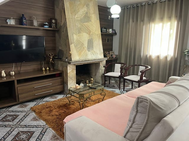Casa 3 quartos e 2 banheiros, à venda, no bairro Três Vendas em Pelotas