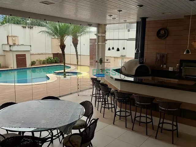 Sobrado com 607m² 3 quartos e 6 banheiros, à venda, no bairro Villa Branca em Jacareí