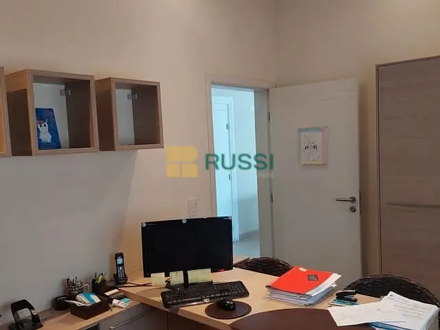 Sobrado com 607m² 3 quartos e 6 banheiros, à venda, no bairro Villa Branca em Jacareí