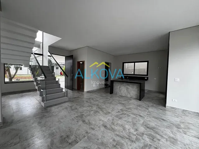 Sobrado com 280m² 4 quartos e 6 banheiros, à venda, no bairro Recanto dos Eucaliptos em São José dos Campos