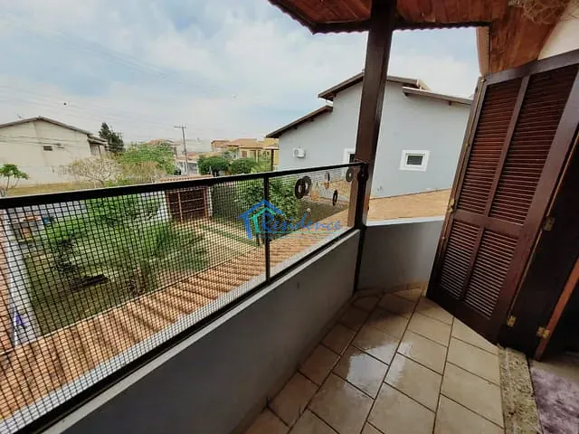 Sobrado com 250m² 3 quartos e 2 banheiros, à venda, no bairro Jardim Regina em Indaiatuba