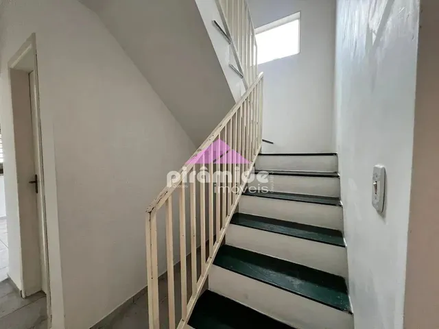 Sobrado com 125m² 3 quartos e 3 banheiros, à venda, no bairro Jardim Ismênia em São José Dos Campos