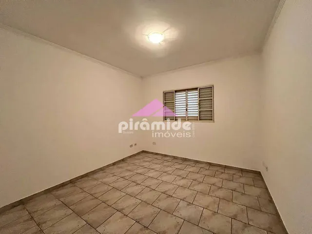 Sobrado com 125m² 3 quartos e 3 banheiros, à venda, no bairro Jardim Ismênia em São José Dos Campos