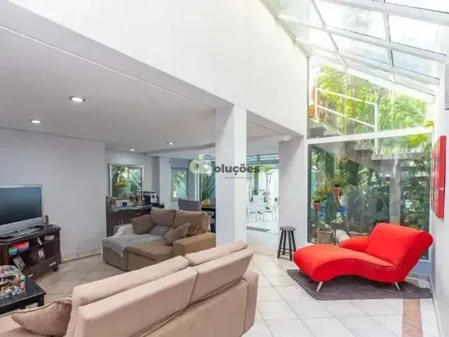 Sobrado 5 quartos e 3 banheiros, à venda, no bairro Vila Madalena em São Paulo