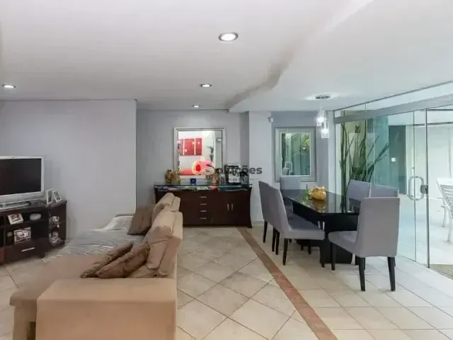 Sobrado 5 quartos e 3 banheiros, à venda, no bairro Vila Madalena em São Paulo