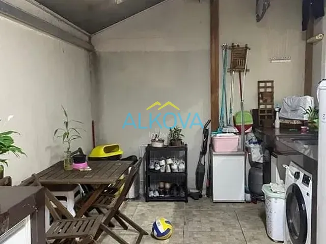 Sobrado com 100m² 3 quartos e 3 banheiros, à venda, no bairro Chácaras São José em São José dos Campos