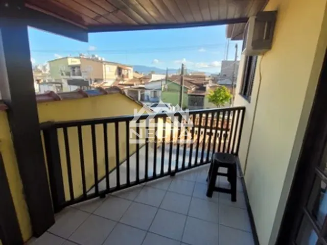 Sobrado com 98m² 2 quartos e 2 banheiros, à venda, no bairro Indaiá em Caraguatatuba