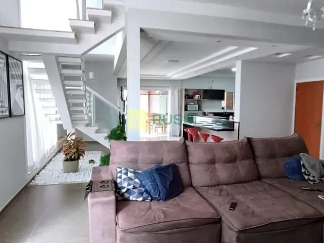 Sobrado com 300m² 3 quartos e 4 banheiros, à venda, no bairro Condomínio Terras do Vale em Caçapava