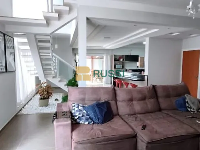 Sobrado com 300m² 3 quartos e 4 banheiros, à venda, no bairro Condomínio Terras do Vale em Caçapava