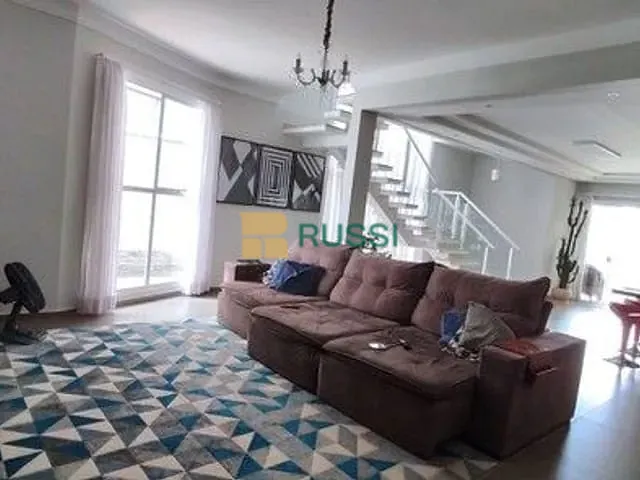 Sobrado com 300m² 3 quartos e 4 banheiros, à venda, no bairro Condomínio Terras do Vale em Caçapava