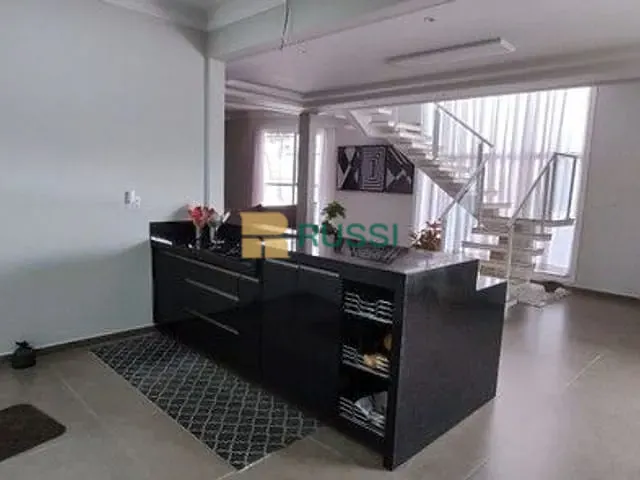 Sobrado com 300m² 3 quartos e 4 banheiros, à venda, no bairro Condomínio Terras do Vale em Caçapava