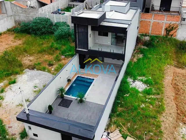 Sobrado com 175m² 3 quartos e 4 banheiros, à venda, no bairro Santa Cecilia II em São José dos Campos