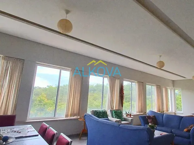 Sobrado com 1512m² 4 quartos e 6 banheiros, à venda, no bairro Condomínio Residencial Mirante do Vale em Jacareí