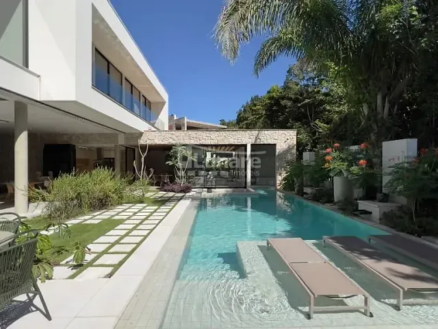 Sobrado com 970m² 8 quartos e 10 banheiros, à venda, no bairro Riviera de São Lourenço em Bertioga