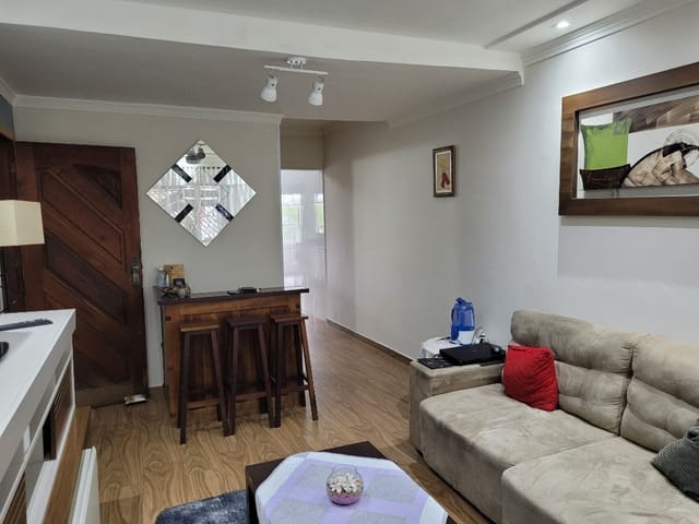 Foto do Sobrado - ** ÓTIMO SOBRADO 160m² DE 2 DORMITÓRIOS E 2 VAGAS COM ÓTIMA LOCALIZAÇÃO - Para Mais Informações Corretor Alex Camargo (11) 94009-6980 !!! ** | Rocha Marqueze Imóveis