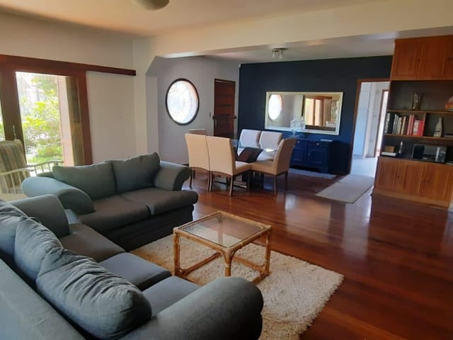 Casa com 1177m² 4 quartos e 3 banheiros, à venda, no bairro Laranjal em Pelotas