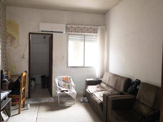 Casa com 360m², à venda, no bairro Centro em Pelotas