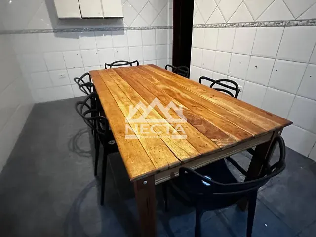 Sobrado com 233m² 5 quartos e 3 banheiros, à venda, no bairro Centro em Caraguatatuba