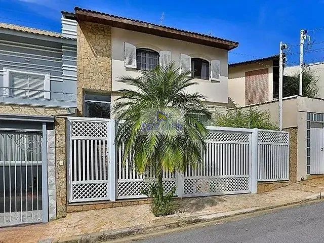 Sobrado com 260m² 3 quartos e 5 banheiros, à venda, no bairro Jardim Wallace Simonsen em São Bernardo do Campo