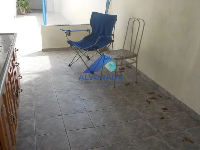 Sobrado com 188m² 4 quartos e 3 banheiros, à venda, no bairro Jardim das Indústrias em São José Dos Campos