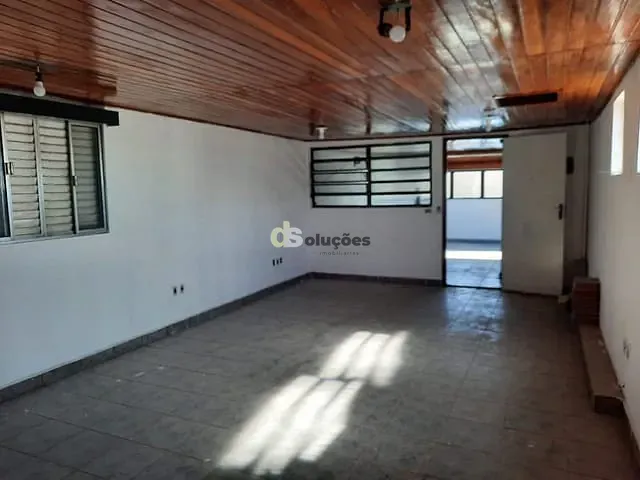 Sobrado à venda ou para alugar, no bairro Bosque da Saúde em São Paulo