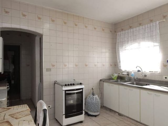 Sobrado com 300m² 3 quartos e 2 banheiros, à venda, no bairro Vila Dom Pedro I em São Paulo