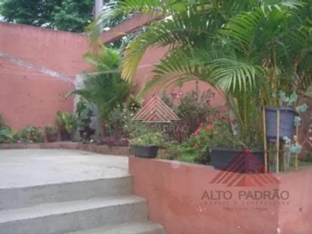 Sobrado 2 quartos e 1 banheiro, à venda, no bairro Parque das Américas em Mauá