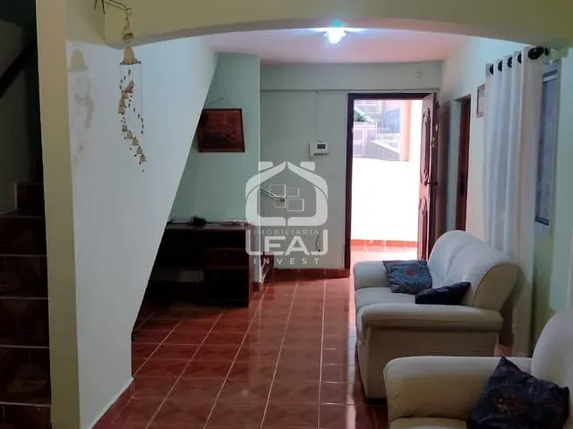 Sobrado com 172m² 5 quartos e 2 banheiros, à venda, no bairro Jardim Capão Redondo em São Paulo