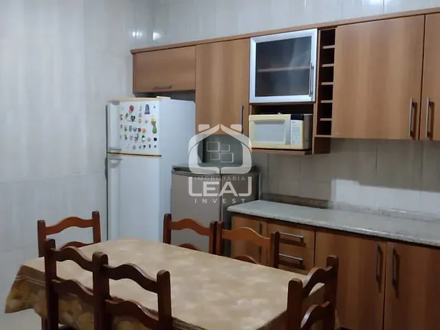Sobrado com 172m² 5 quartos e 2 banheiros, à venda, no bairro Jardim Capão Redondo em São Paulo