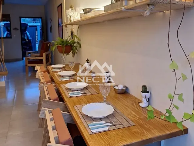 Sobrado com 150m² 2 quartos e 2 banheiros, à venda, no bairro Praia das Palmeiras em Caraguatatuba