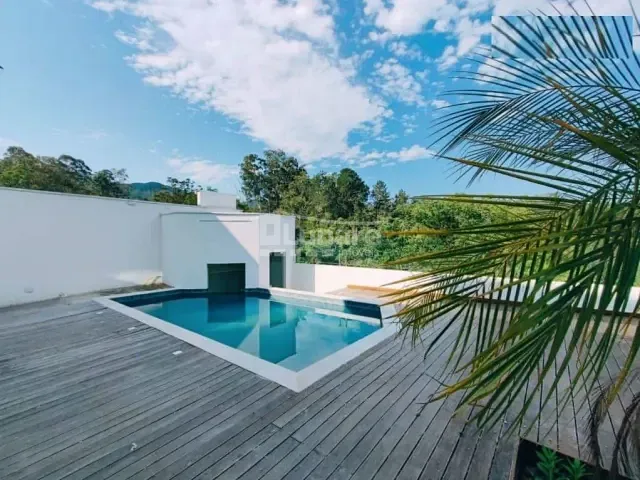 Sobrado com 340m² 3 quartos e 5 banheiros, à venda, no bairro Fazenda Rodeio em Mogi das Cruzes