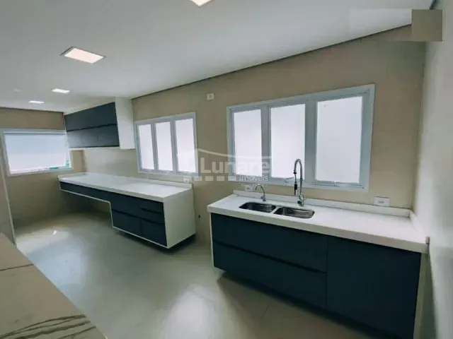 Sobrado com 340m² 3 quartos e 5 banheiros, à venda, no bairro Fazenda Rodeio em Mogi das Cruzes
