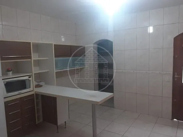Sobrado com 176m² 3 quartos e 2 banheiros, à venda ou para alugar, no bairro Conjunto Residencial Salvador Tolezani em São Paulo