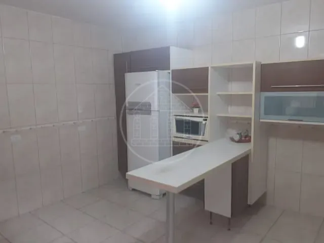 Sobrado com 176m² 3 quartos e 2 banheiros, à venda ou para alugar, no bairro Conjunto Residencial Salvador Tolezani em São Paulo